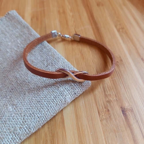 Կաշվե թևնոց lb25041