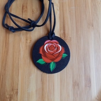 Կաշվե կախազարդ lc25001