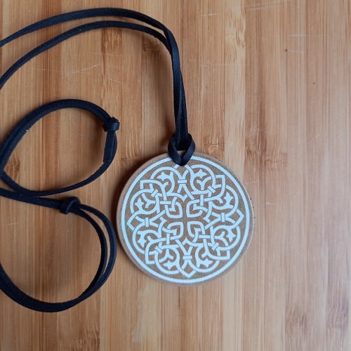 Կաշվե կախազարդ lc25005