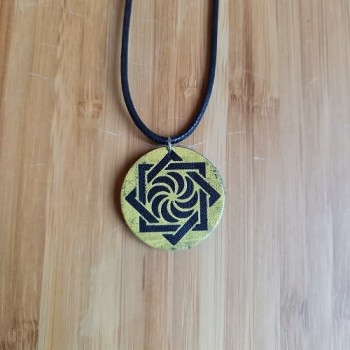 Կաշվե կախազարդ lc25017