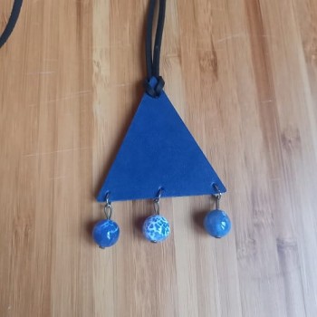 Կաշվե կախազարդ lc25048