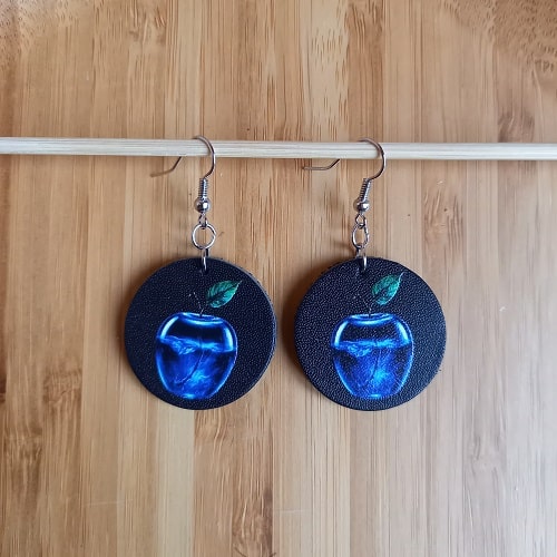 Կաշվե ականջօղ le25009