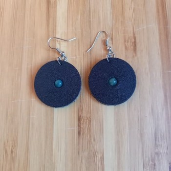 Կաշվե ականջօղ le25017