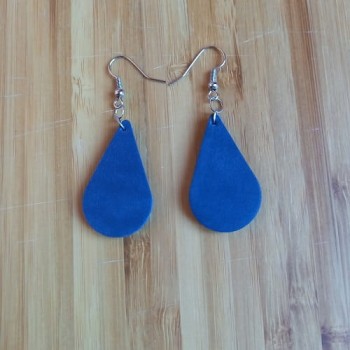 Կաշվե ականջօղ le25030