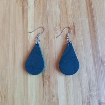 Կաշվե ականջօղ le25032