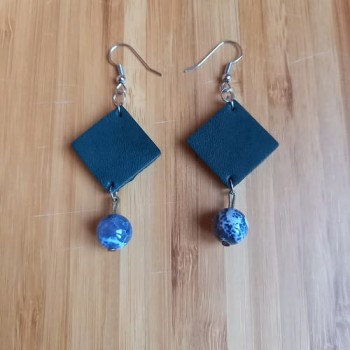 Կաշվե ականջօղ le25035