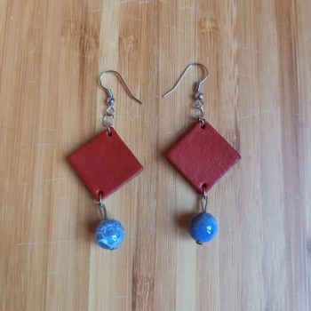 Կաշվե ականջօղ le25036