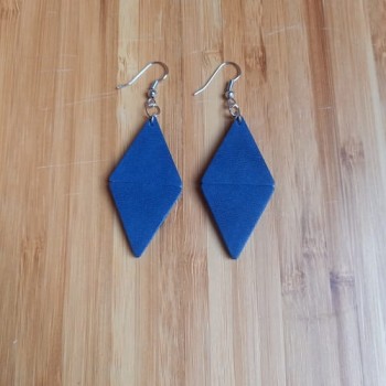 Կաշվե ականջօղ le25042