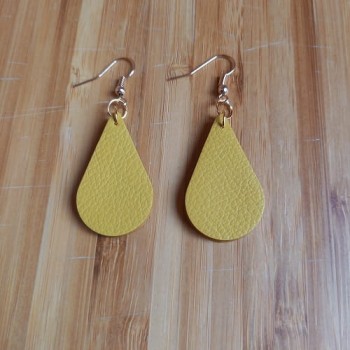 Կաշվե ականջօղ le25049